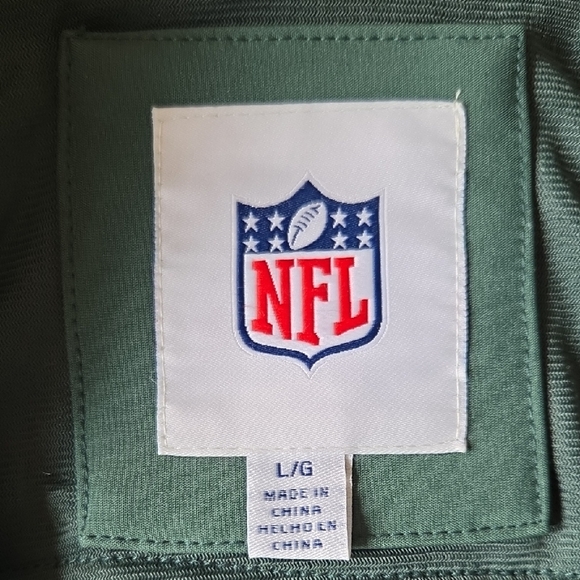 *NEVER WORN* Green Bay Packers Jacket – Men’s Size L – Green & Yellow - Picture 2 of 10